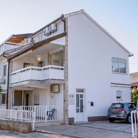 Appartamento Una, - Trogir *