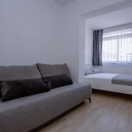 Apartamento Una, - Trogir *