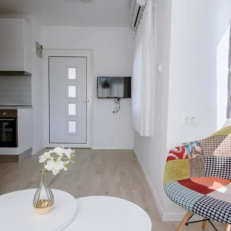Una, - Trogir Apartamento
